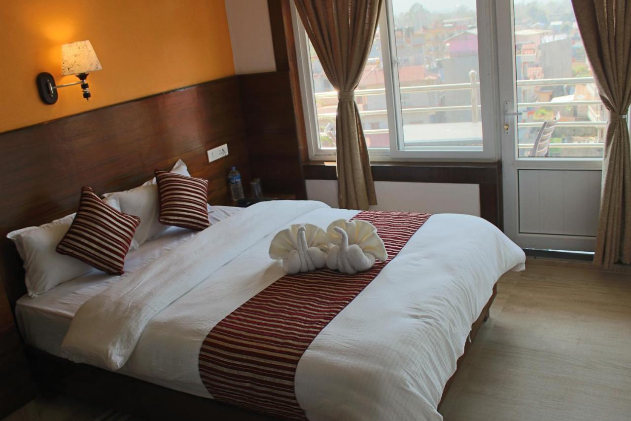 Hotel Lakeside Pvt. Ltd. Pokhara Exterior photo